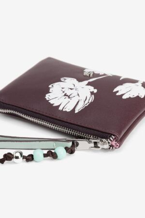 MONEDERO CON ESTAMPADO FLORES