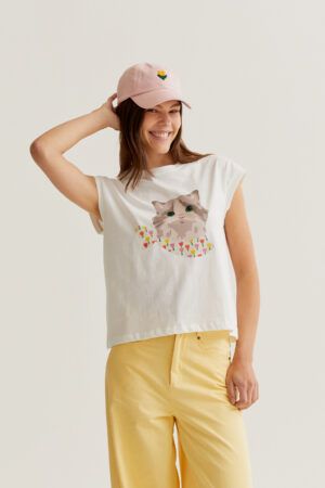 CAMISETA CON ESTAMPADO GATITO