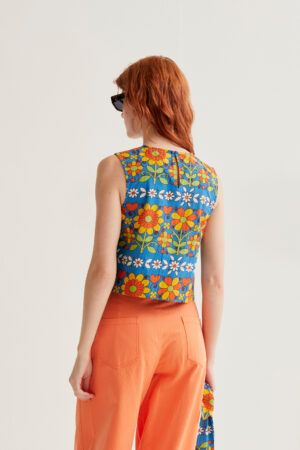TOP CON ESTAMPADO GARDEN