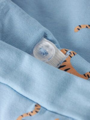 PANTALON CORTO ESTAMPADO TIGRES