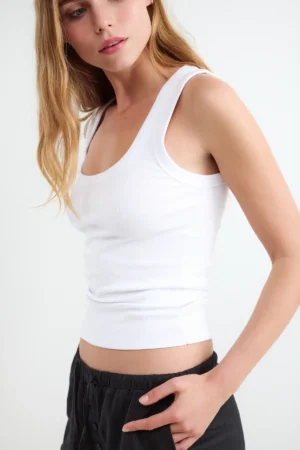 CAMISETA DE TIRANTES BASICA