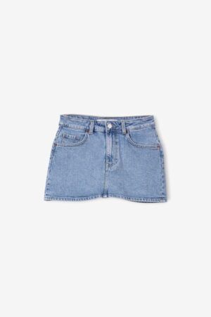 SHORT JENNIE