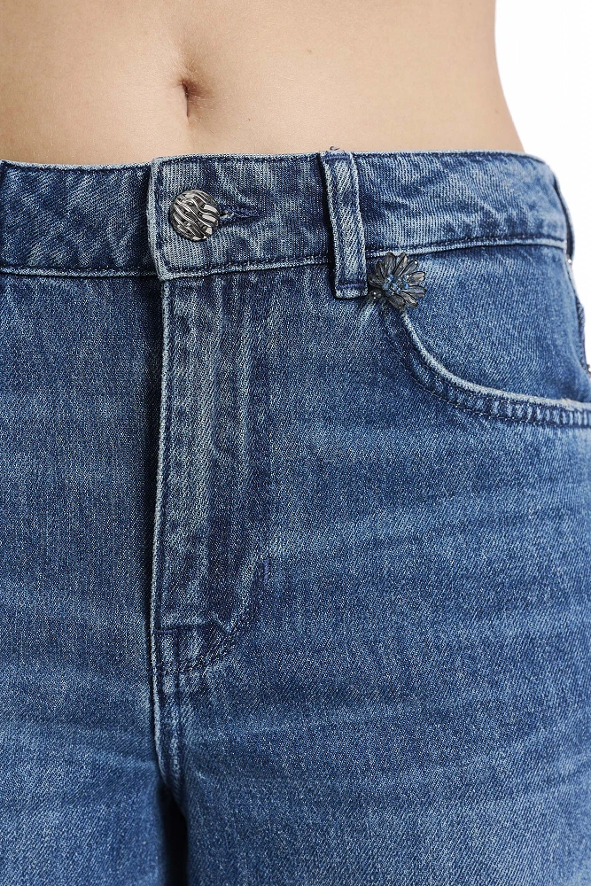 PANTALON VAQUERO TACHAS - Imagen 5