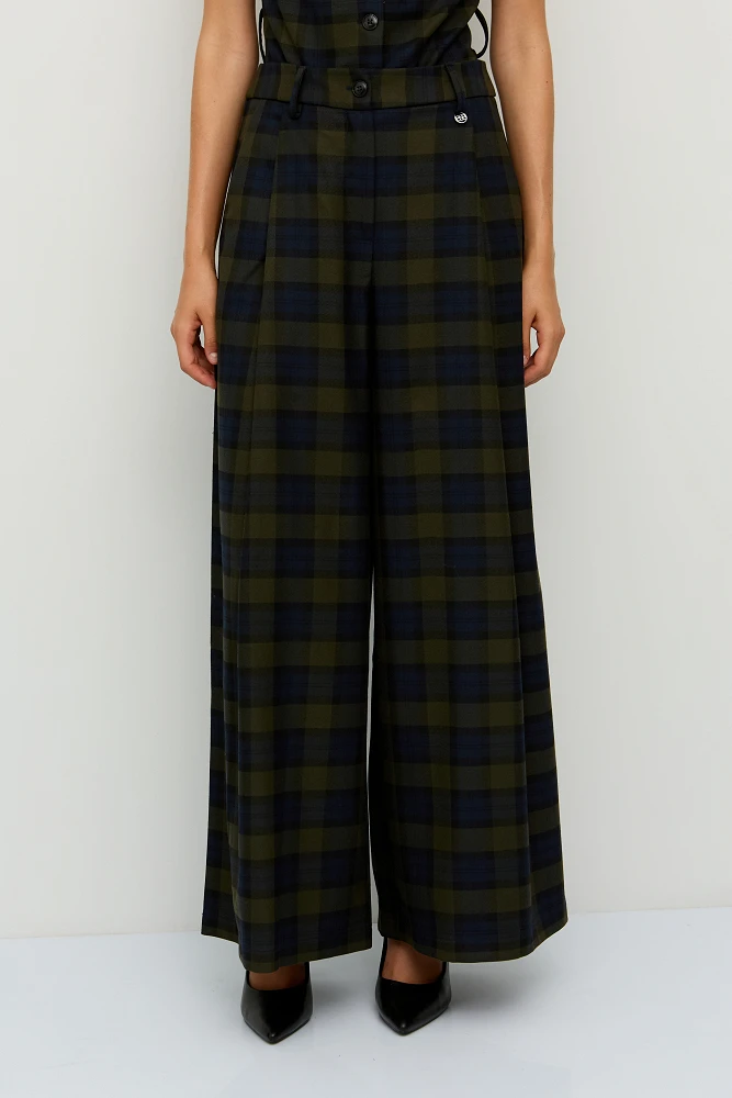 PANTALON DE CUADROS CON TONOS VERDES - Imagen 3