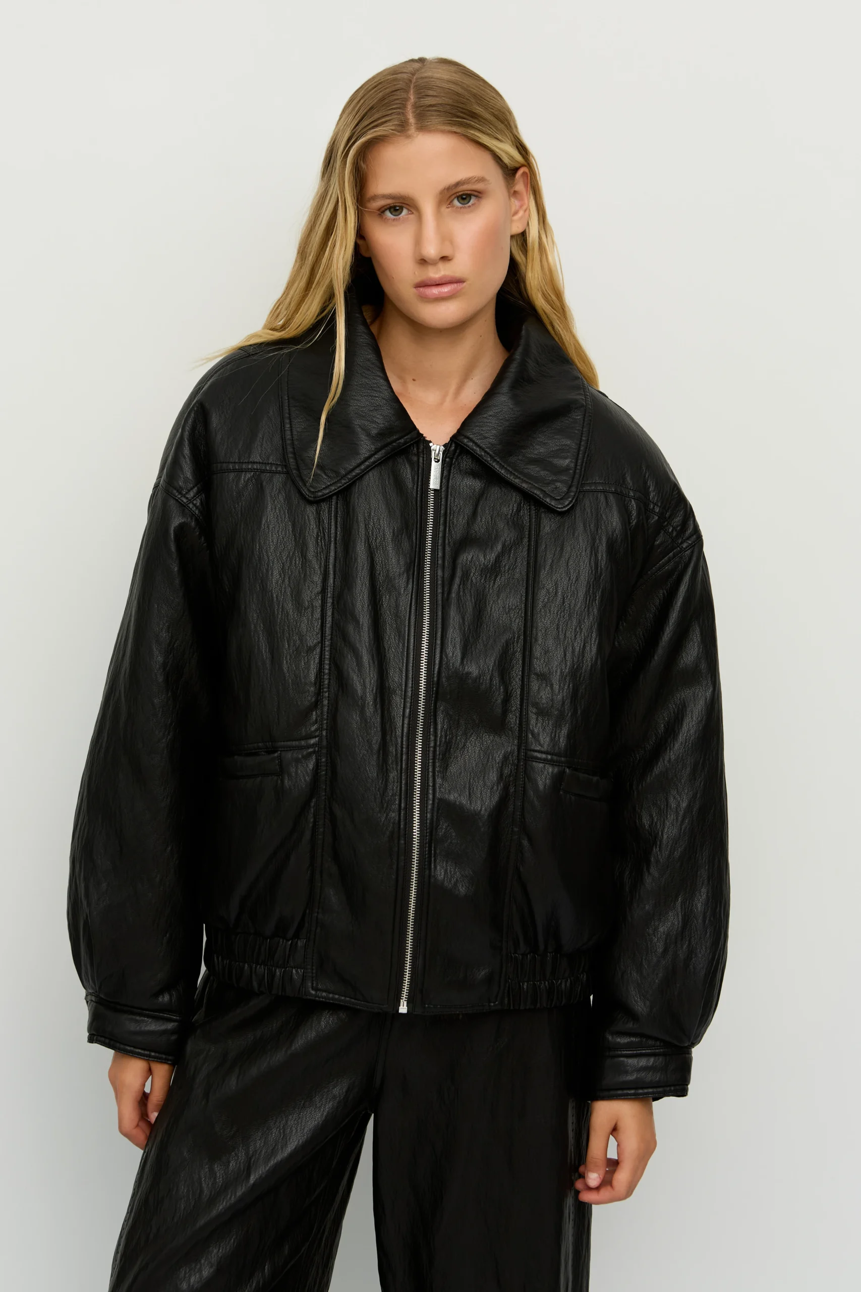 CHAQUETA CON CAPUCHA DE PELO - Imagen 6