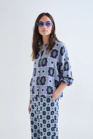 CAMISA CON ESTAMPADO INVERNESS
