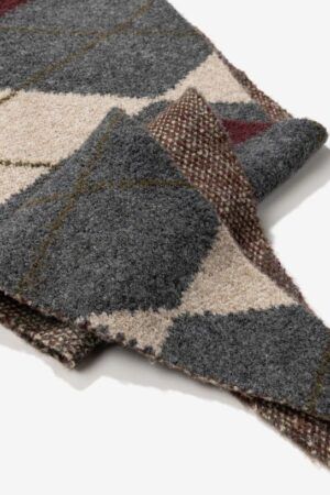 PAÑUELO TRIANGULAR CON ROMBOS