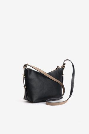 BOLSO CON CORTE ESTRUCTURADO