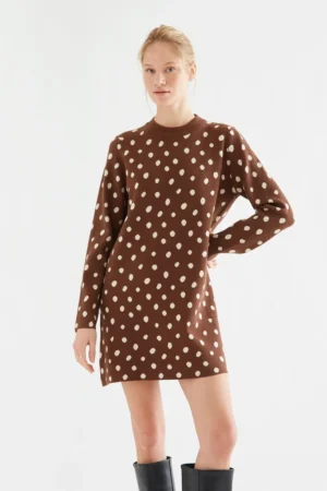 VESTIDO CORTO CON ESTAMPADO PUNTO MARRON CATAHOULA