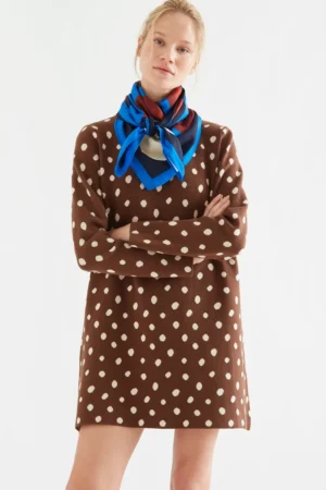 VESTIDO CORTO CON ESTAMPADO PUNTO MARRON CATAHOULA