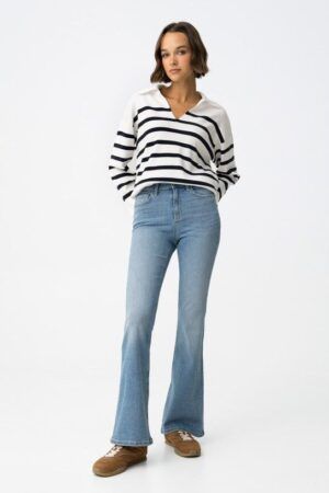 PANTALÓN VAQUERO FLARE ZOE