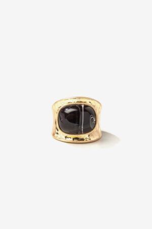 ANILLO CON PIEDRA CON TONOS NEGRO