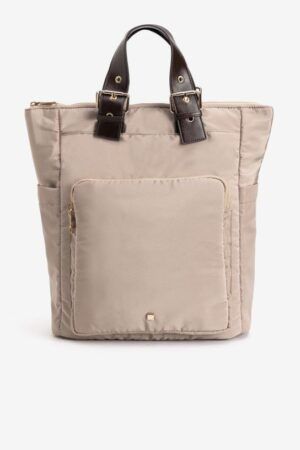 MOCHILA CON BOLSILLO DELANTERO ACOLCHADO