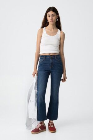 PANTALÓN VAQUERO CROPPED FLARE MEGAN